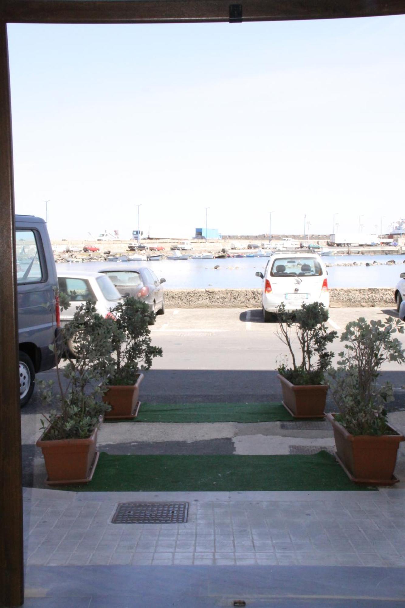 פנטלריה Yacht Marina Hotel מראה חיצוני תמונה